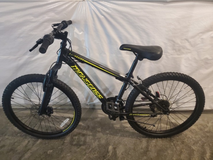 mongoose excursion mountain bike